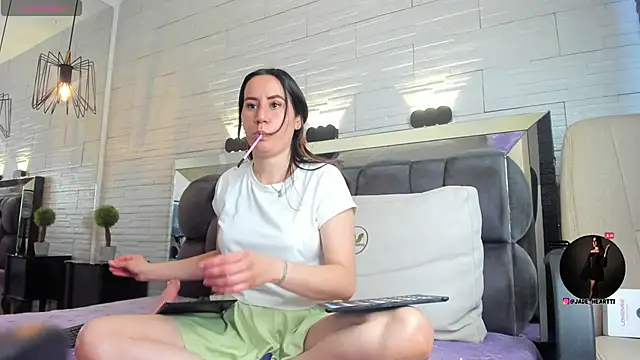 jade heartt online show from November 29, 6:52 pm