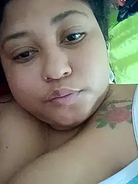 Snapshot of Ayliinn_ chatting on October 29, 7:40 am Ayliinn online show from October 29, 7:40 am