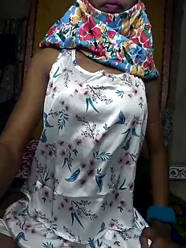 Cutesoma01 online show from November 18, 5:05 pm