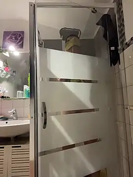 Snapshot of Anthopassif84 chatting on October 14, 9:04 pm Anthopassif84 online show from October 14, 9:04 pm