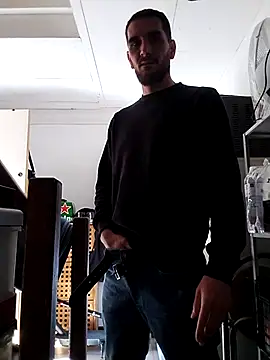 Snapshot of Anthopassif84 chatting on March 17, 9:12 am Anthopassif84 online show from March 17, 9:12 am