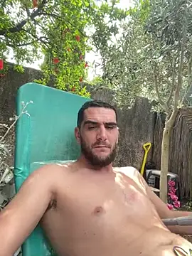 Snapshot of Anthopassif84 chatting on June 4, 11:37 am Anthopassif84 online show from June 4, 11:37 am