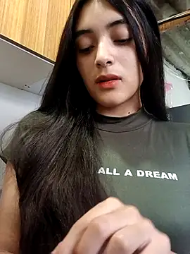 Snapshot of Valen_Person chatting on December 3, 4:17 pm Valen Person online show from December 3, 4:17 pm