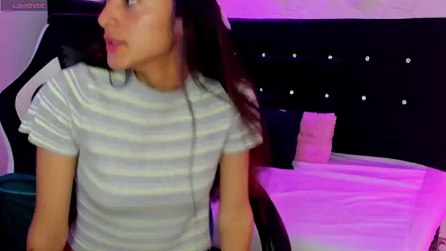 Snapshot of Valen_Person chatting on March 20, 12:22 pm Valen Person online show from March 20, 12:22 pm
