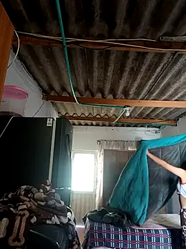 Snapshot of Valen_Person chatting on November 4, 4:22 pm Valen Person online show from November 4, 4:22 pm