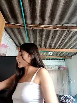 Snapshot of Valen_Person chatting on November 1, 4:45 pm Valen Person online show from November 1, 4:45 pm