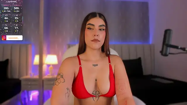 Snapshot of Violeta-Marquez chatting on November 10, 7:30 pm Violeta-Marquez online show from November 10, 7:30 pm