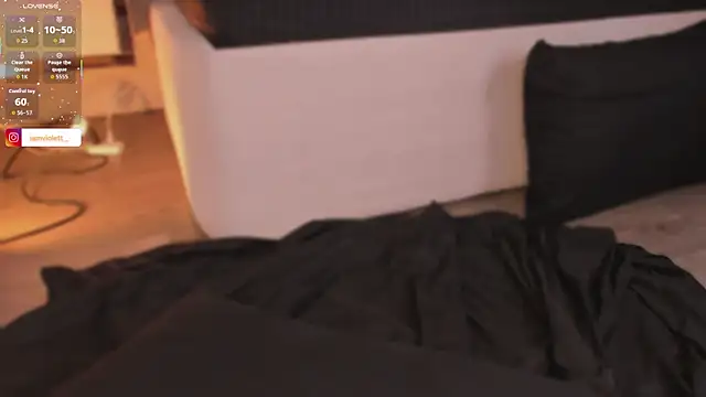 Snapshot of Violeta-Marquez chatting on November 30, 3:24 pm Violeta-Marquez online show from November 30, 3:24 pm