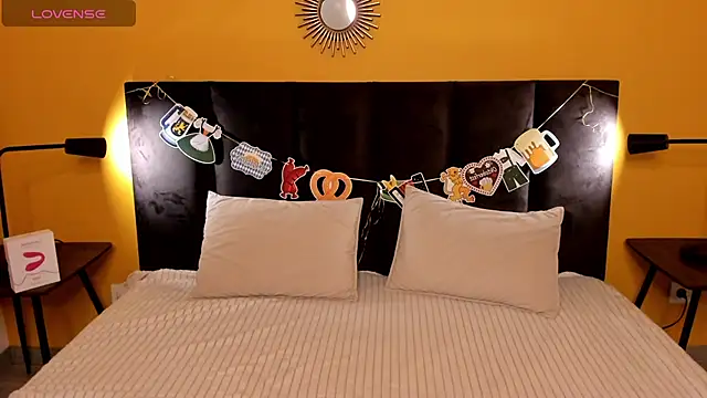 Jessie Curlyy online show from October 2, 2:04 am