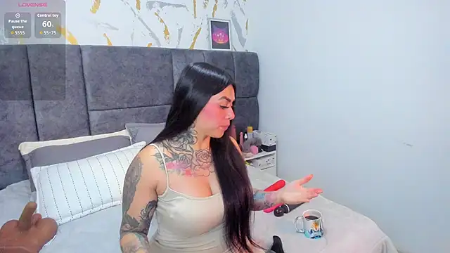 Cristal Velle online show from February 21, 12:51 pm