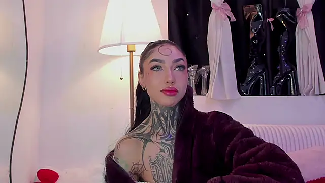 Snapshot of Dani_Valen chatting on December 14, 12:17 am Dani Valen online show from December 14, 12:17 am