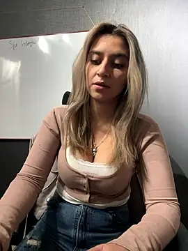 Isabella Varella online show from January 8, 12:55 pm