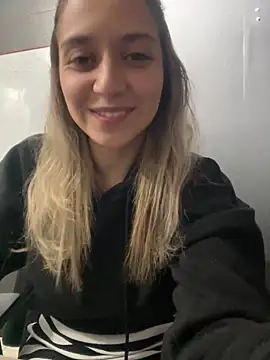 Isabella Varella online show from February 4, 12:44 pm