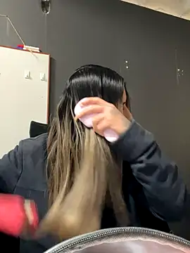 Isabella Varella online show from November 21, 12:37 pm