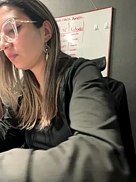 Isabella Varella online show from November 15, 12:58 am