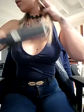 Isabella Varella online show from October 9, 12:49 pm