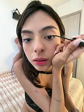 ZaraLuuv online show from February 26, 6:30 pm