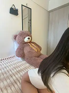 ZaraLuuv online show from March 23, 6:41 pm