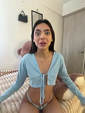 ZaraLuuv online show from March 25, 6:18 pm