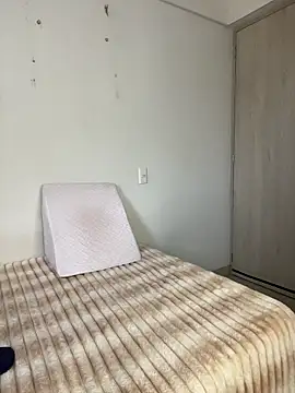 ZaraLuuv online show from January 6, 5:17 pm