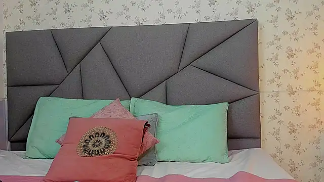 Liz ortega30 online show from November 2, 7:08 pm