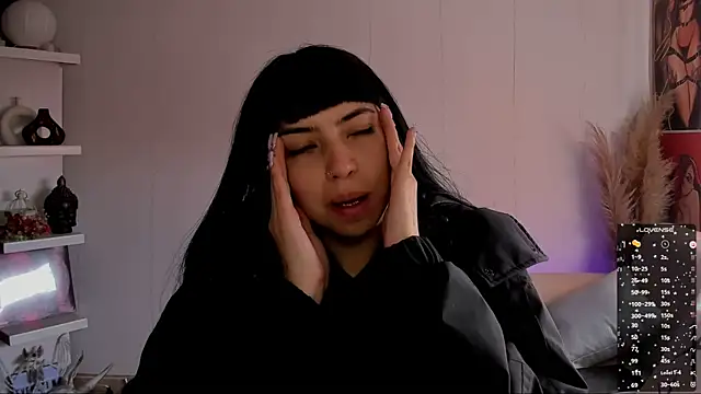 Saraa Desiree online show from September 17, 1:02 pm