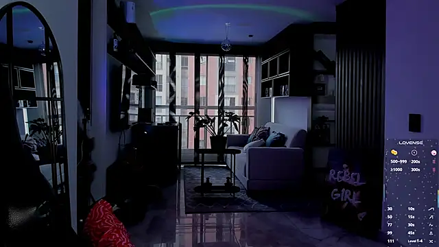Saraa Desiree online show from March 12, 7:51 pm