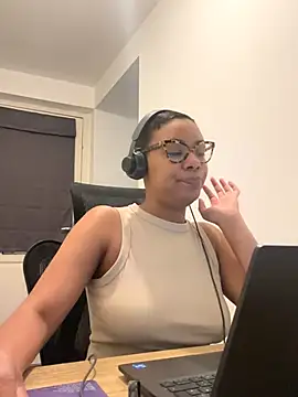 Melia Rayne online show from November 28, 10:04 am