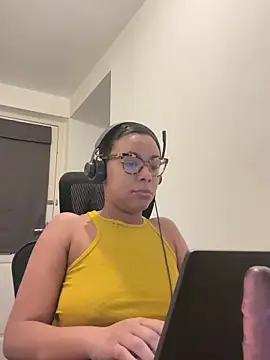 Melia Rayne online show from December 16, 10:52 am