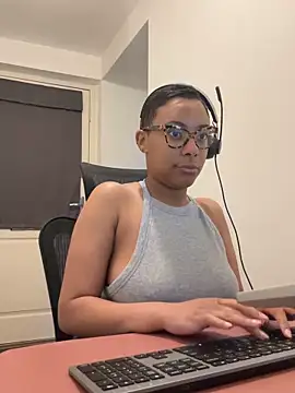 Melia Rayne online show from April 15, 9:26 am