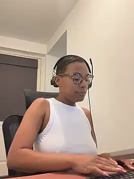 Melia Rayne online show from June 5, 9:37 am