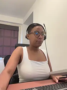 Melia Rayne online show from May 12, 9:48 am