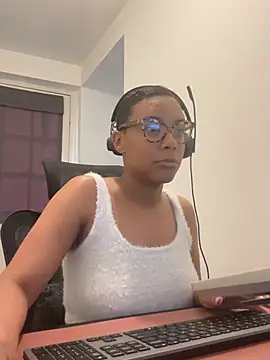 Melia Rayne online show from April 21, 9:38 am