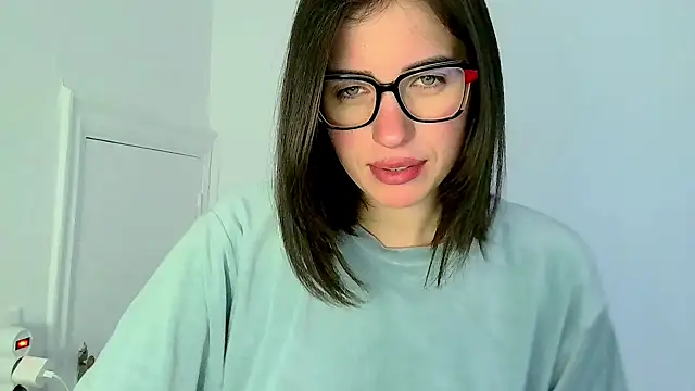 neferutt online show from November 7, 10:09 am