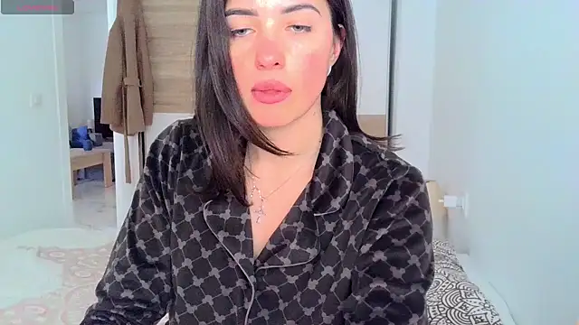 Snapshot of neferutt chatting on March 6, 2:56 pm neferutt online show from March 6, 2:56 pm