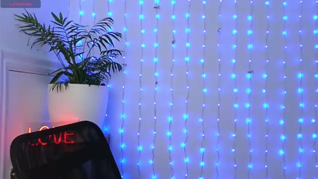 neferutt online show from January 8, 5:08 pm