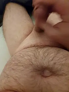 Littleshyguy online show from December 16, 5:11 am