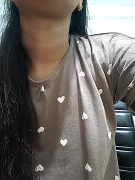 sexy-trisha1 online show from February 24, 5:47 pm