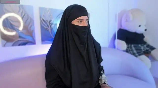 Snapshot of salma_arabicc chatting on October 28, 4:17 pm salma arabicc online show from October 28, 4:17 pm