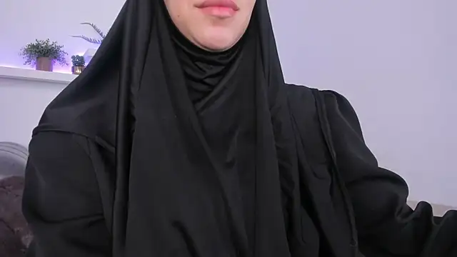 Snapshot of salma_arabicc chatting on July 18, 4:21 am salma arabicc online show from July 18, 4:21 am