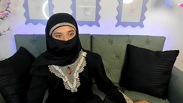Snapshot of salma_arabicc chatting on March 6, 11:03 am salma arabicc online show from March 6, 11:03 am