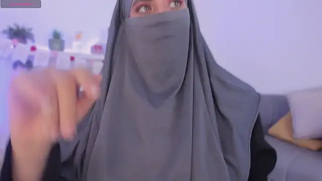 Snapshot of salma_arabicc chatting on October 7, 4:13 am salma arabicc online show from October 7, 4:13 am