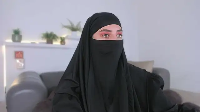 Snapshot of salma_arabicc chatting on June 30, 4:23 am salma arabicc online show from June 30, 4:23 am