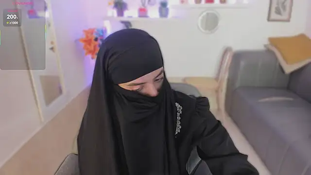 Snapshot of salma_arabicc chatting on October 28, 4:13 am salma arabicc online show from October 28, 4:13 am