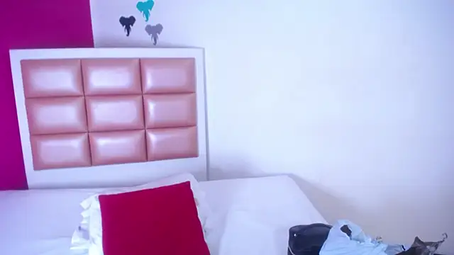 tiny sarah1 online show from October 29, 3:44 pm