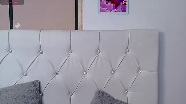 Devil AliceXo online show from April 16, 9:39 pm