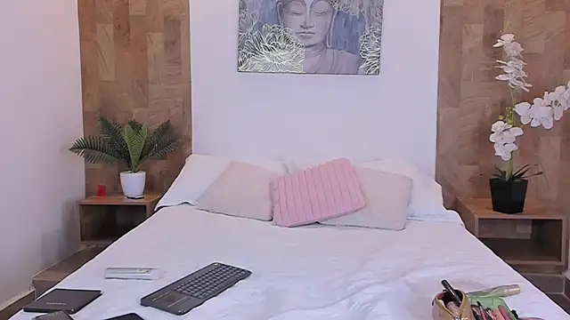 isabella winkler online show from March 23, 11:43 am