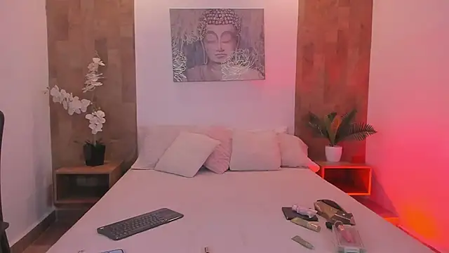 isabella winkler online show from March 14, 11:05 am