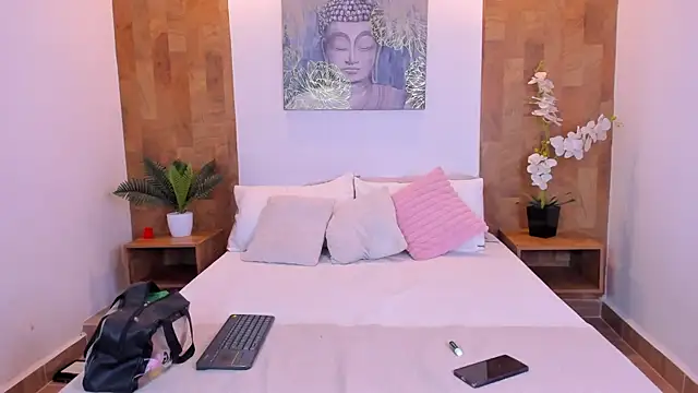 isabella winkler online show from March 13, 10:31 am