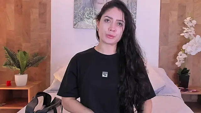 isabella winkler online show from March 1, 12:49 pm